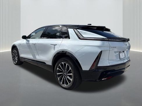 New 2026 Cadillac Lyriq Sport image 7