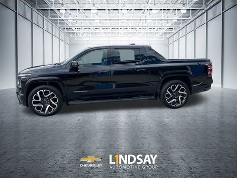 Used 2024 Chevrolet Silverado EV RST image 4