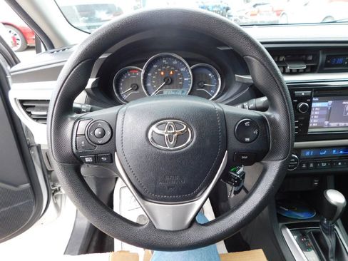 Used 2015 Toyota Corolla LE image 24