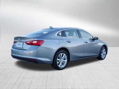 Used 2024 Chevrolet Malibu LT image 3