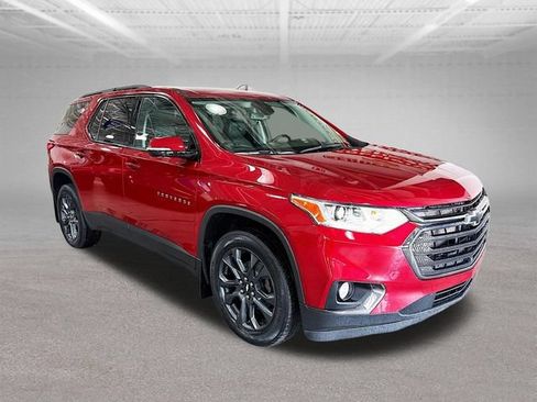 Used 2020 Chevrolet Traverse RS FWD image 3