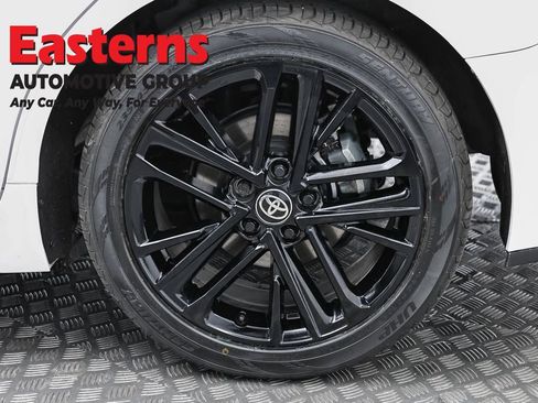 Used 2025 Toyota Camry SE w/ Convenience Package FWD image 33