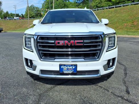 Used 2024 GMC Yukon SLT AWD/4WD image 9