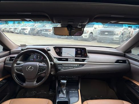 Used 2019 Lexus ES 350 w/ Premium Package FWD image 24