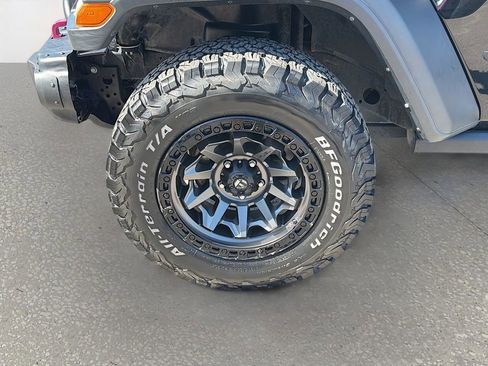 Used 2024 Jeep Wrangler Sport S image 38