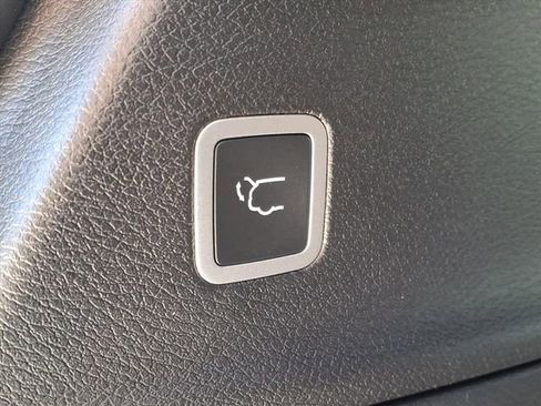 New 2026 Chrysler Pacifica Select image 14