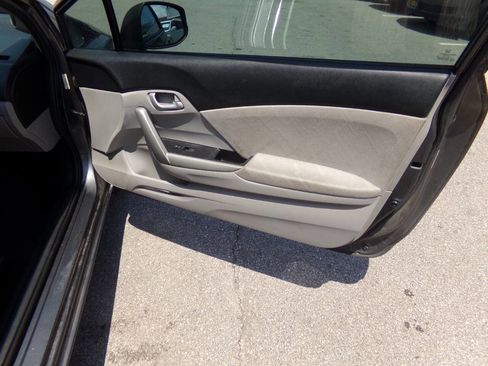 Used 2013 Honda Civic LX image 22