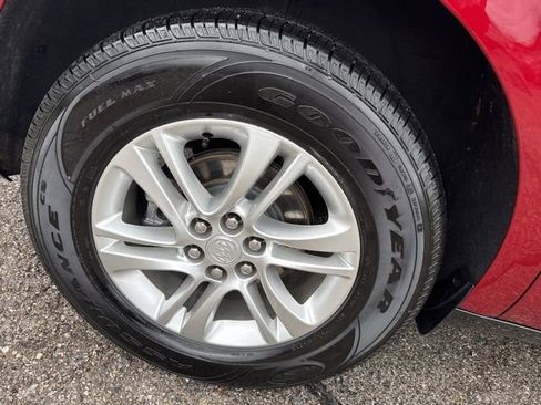 Used 2018 Buick Enclave Essence image 5