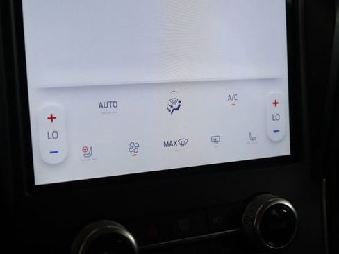 Used 2023 Ford Edge Titanium image 20