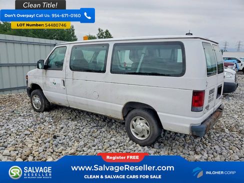 Used 2010 Ford E-150 and Econoline 150 Wagon RWD image 3