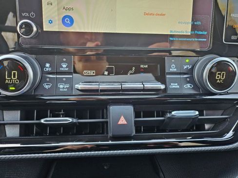 Used 2024 Toyota Highlander XSE image 57