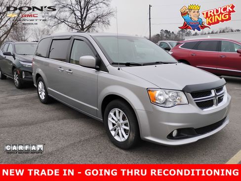 Used 2019 Dodge Grand Caravan SXT image 1