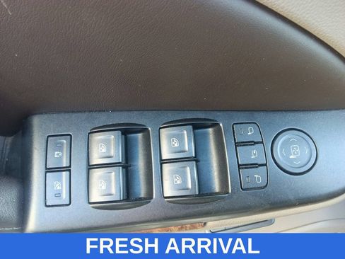Used 2015 Chevrolet Suburban LTZ AWD/4WD image 18