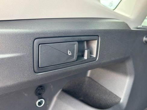 Certified 2025 Volkswagen Tiguan S FWD image 52