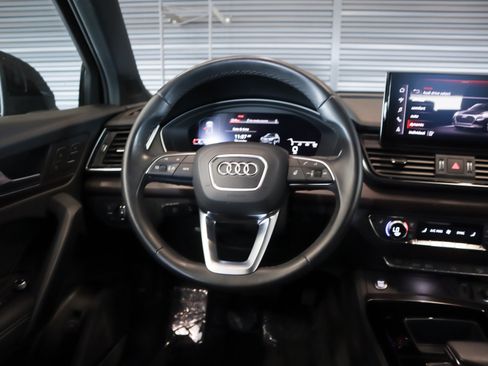 Used 2023 Audi Q5 2.0T Premium Plus w/ Premium Plus Package AWD/4WD image 19