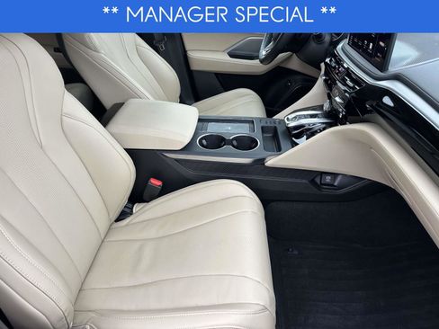 Certified 2025 Acura MDX FWD w/ Technology Package image 10