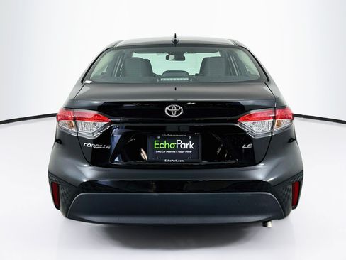 Used 2025 Toyota Corolla LE FWD image 7