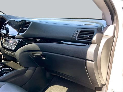 Used 2021 Honda Pilot Touring image 19
