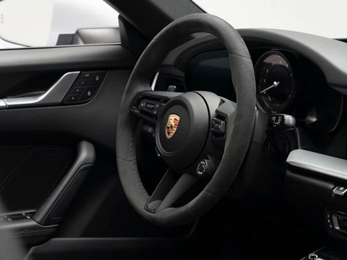 Used 2024 Porsche 911 Targa 4S w/ Premium Package image 42