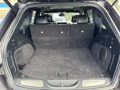 Used 2018 Jeep Grand Cherokee Limited w/ Luxury Group II AWD/4WD image 32