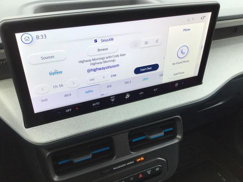 New 2026 Ford Maverick XLT image 19