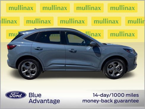 Used 2023 Ford Escape ST-Line Select w/ Tech Pack #2 image 2