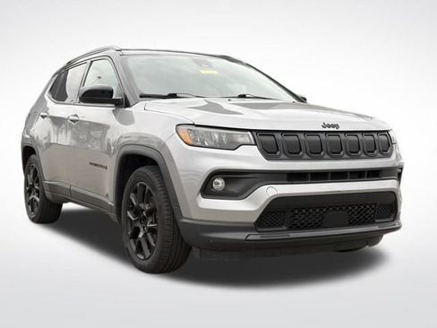 Used 2022 Jeep Compass Altitude image 1