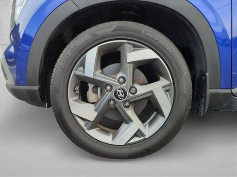 Used 2023 Hyundai Venue SEL FWD image 23