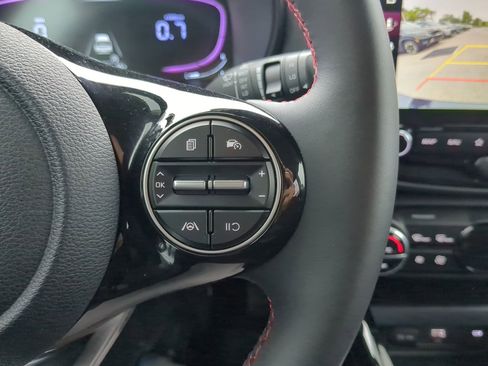Certified 2025 Kia Soul GT-Line image 21