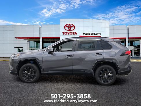 Used 2023 Toyota RAV4 SE AWD/4WD image 2