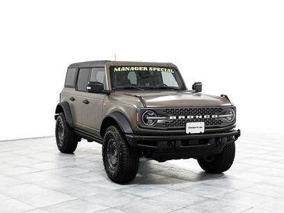 New 2025 Ford Bronco Badlands w/ Matte Film Protection Package