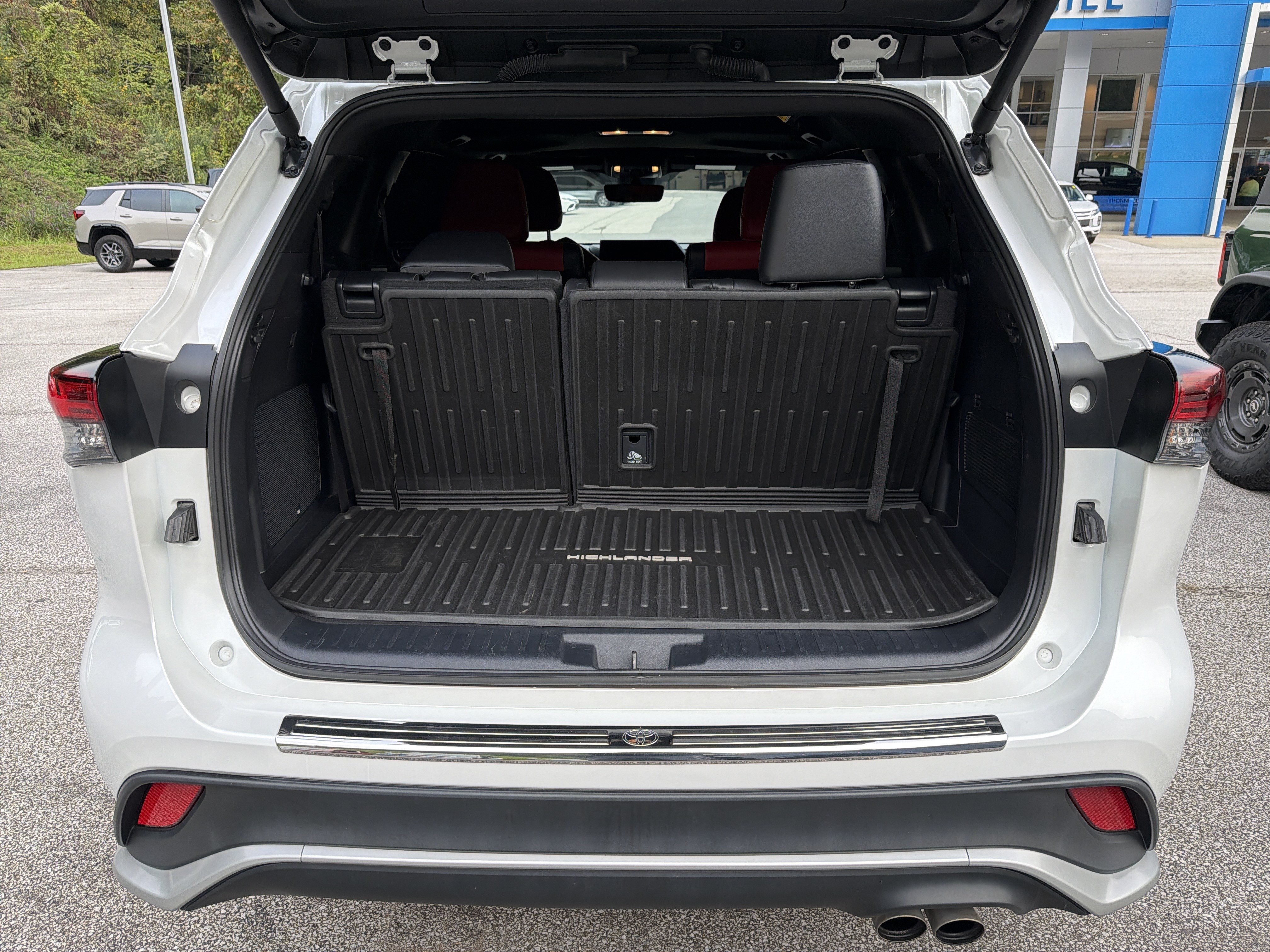 Used 2024 Toyota Highlander XSE AWD/4WD image 19