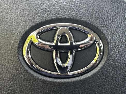 Certified 2025 Toyota Corolla LE AWD/4WD image 32