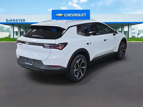 New 2026 Chevrolet Equinox EV LT image 6