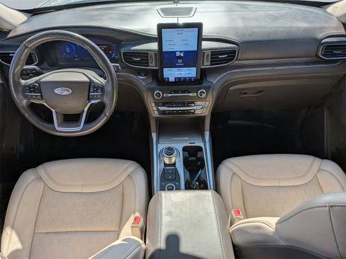 Used 2020 Ford Explorer Platinum w/ Premium Technology Package image 17