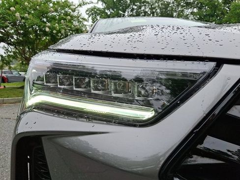 Certified 2025 Acura RDX SH-AWD image 9