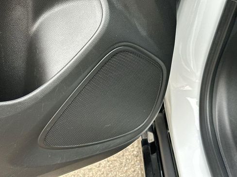 Used 2024 Buick Encore GX Sport Touring image 21