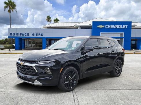 New 2026 Chevrolet Blazer LT w/ Convenience Package FWD image 2
