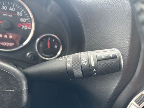 Used 2016 Jeep Wrangler Unlimited Rubicon image 21