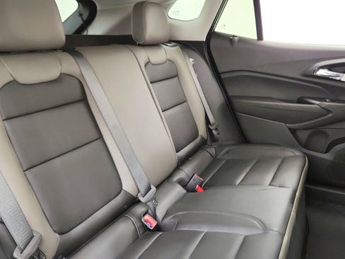 New 2026 Chevrolet Trax ACTIV w/ Sunroof Package image 38