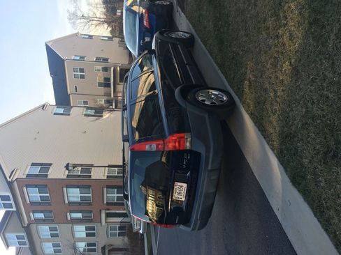 Used 2002 Volvo V70 Cross Country image 3