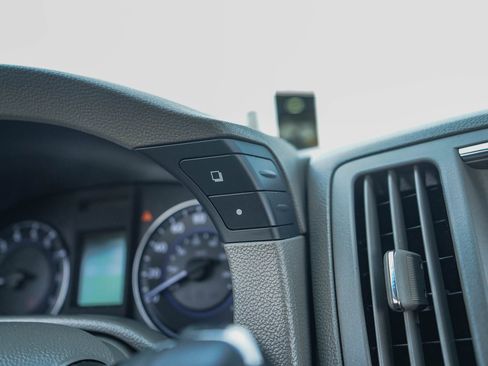 Used 2013 INFINITI G37 Sport w/ Premium Pkg image 21