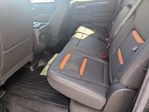 Used 2024 GMC Sierra 1500 AT4 w/ Technology Package AWD/4WD image 19