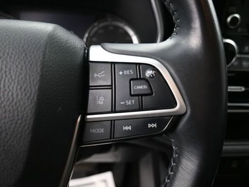 Used 2022 Toyota Highlander XLE image 13