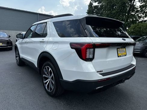 Certified 2025 Ford Explorer ST-Line AWD/4WD image 7