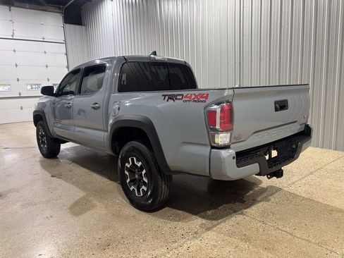Used 2021 Toyota Tacoma TRD Off-Road w/ TRD Premium Off Road Package image 3