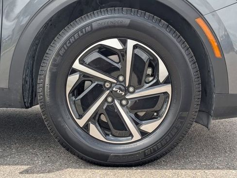 Certified 2023 Kia Sportage LX image 11