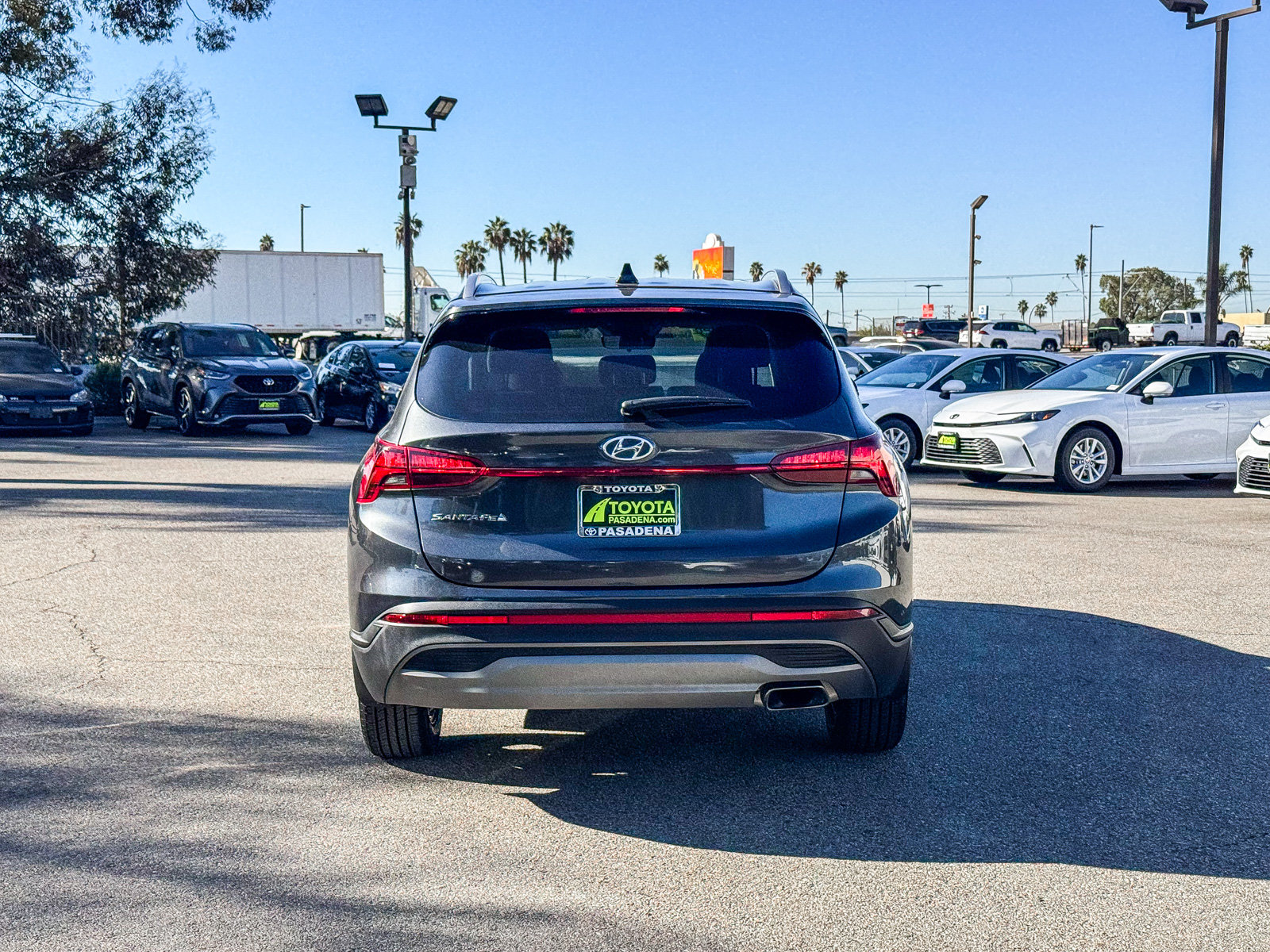 Used 2023 Hyundai Santa Fe SEL FWD image 7