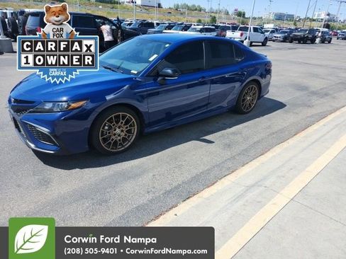 Used 2024 Toyota Camry SE w/ Convenience Package FWD image 12