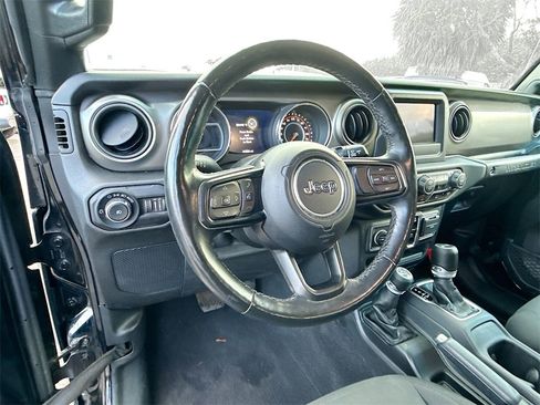 Used 2021 Jeep Wrangler Unlimited Sport image 12
